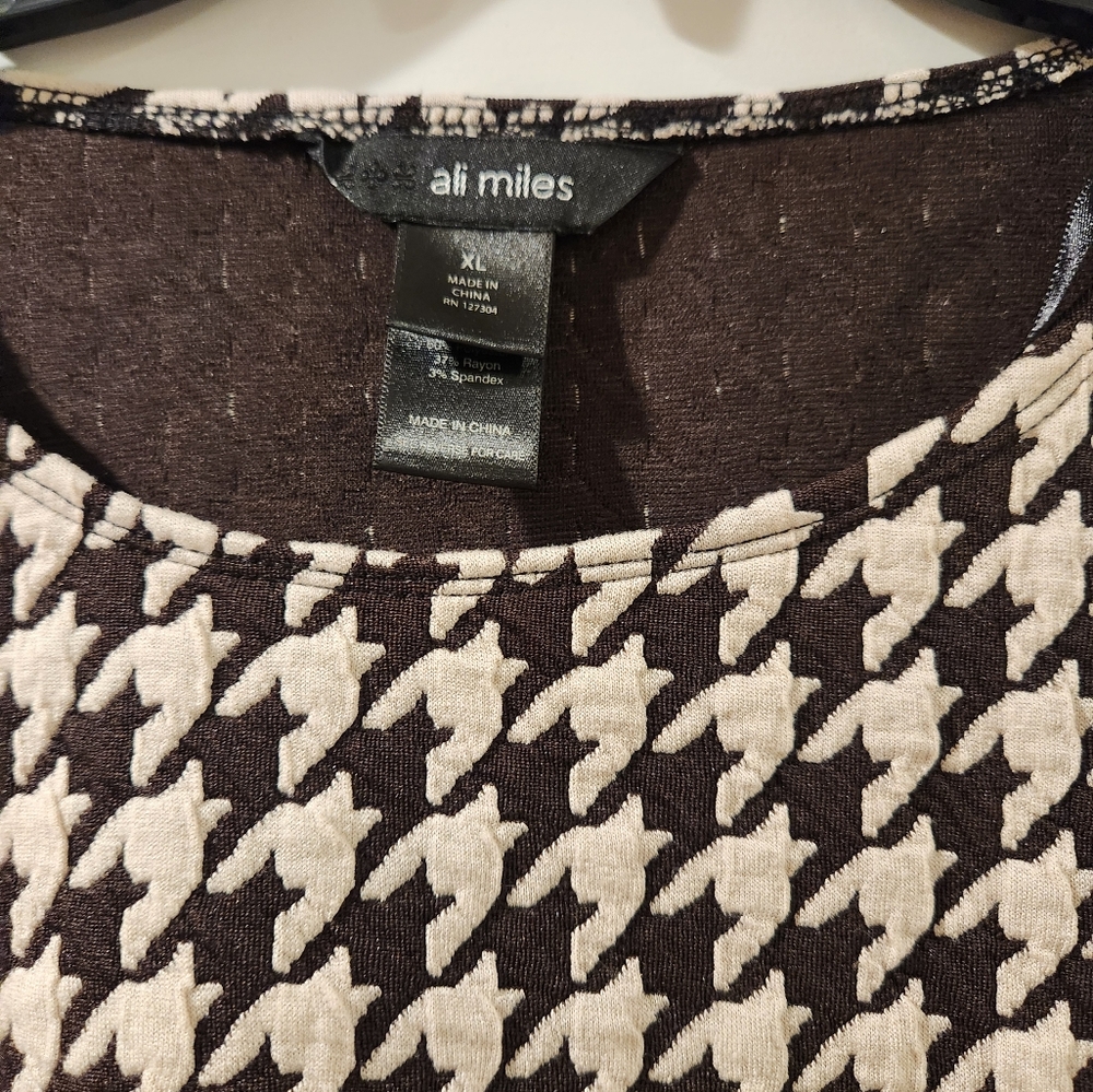 Tunic - Picture 2 of 2